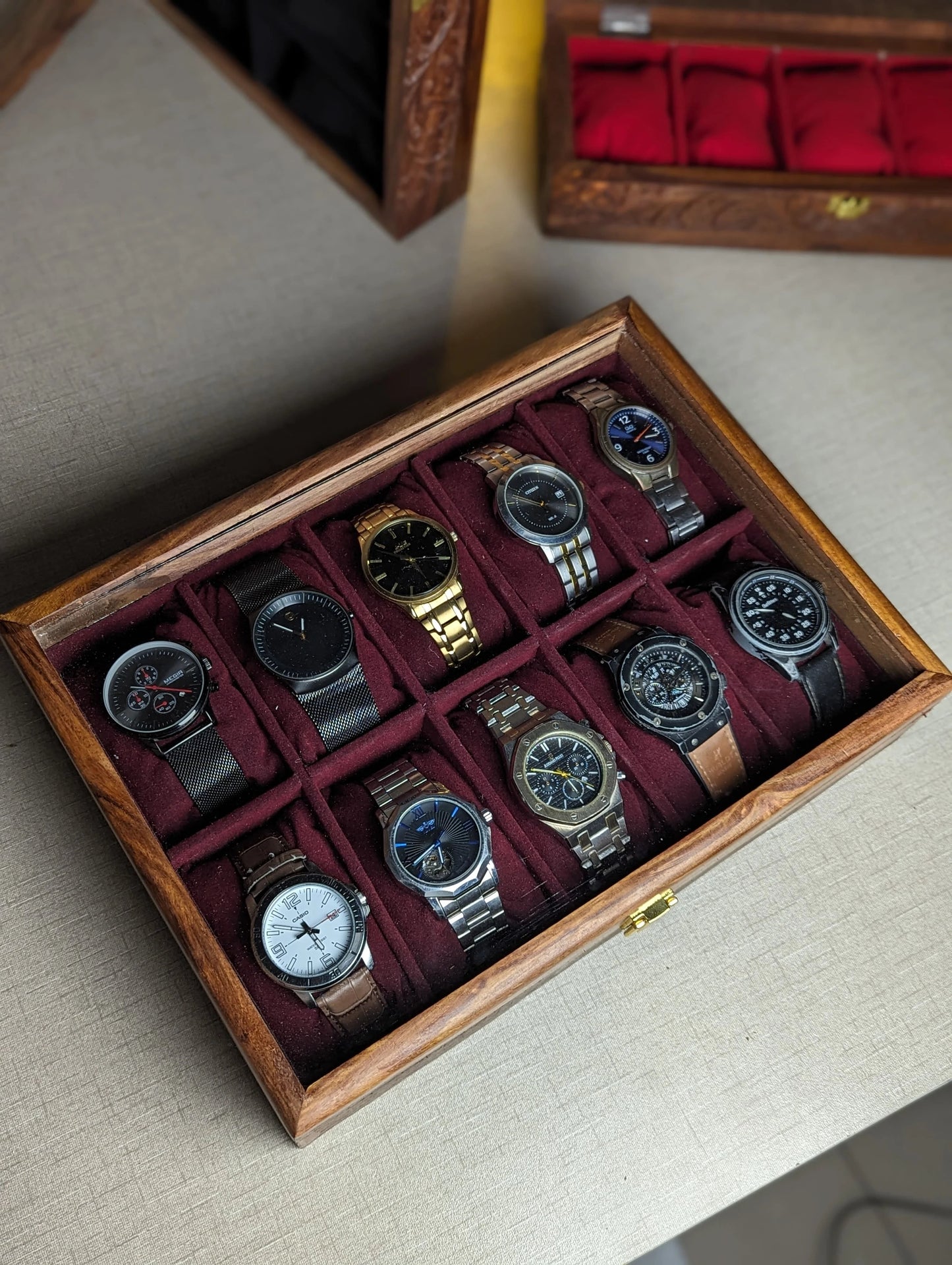 Handmade Wooden Watch Organizer Box with Glass Lid - for 10 Watches